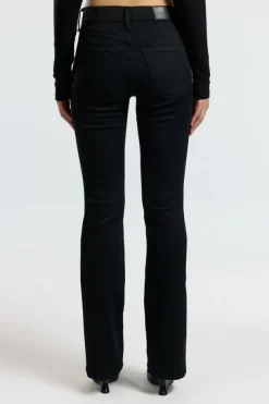 Naomi Jean (Sale)