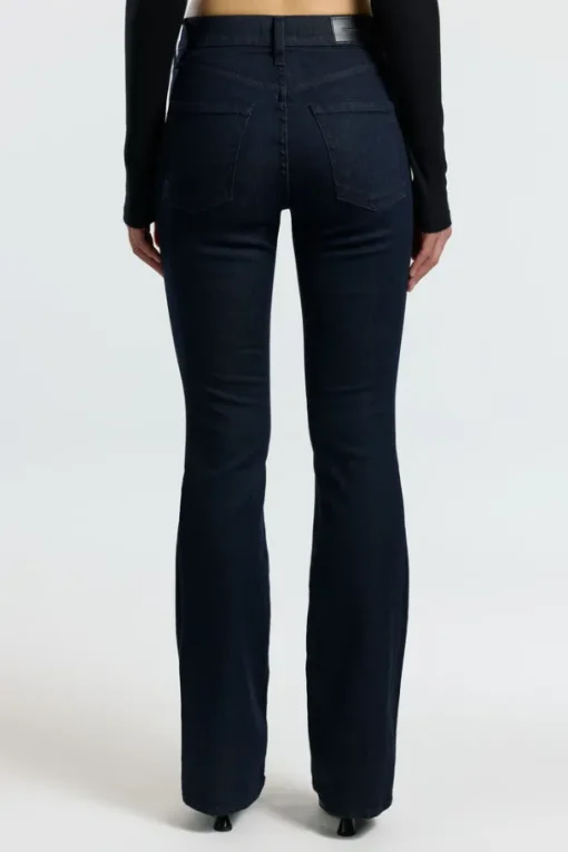 Naomi Jean (Sale)
