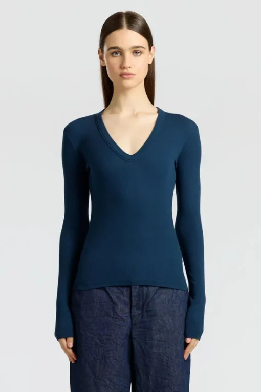 Verona U-Neck Shirt