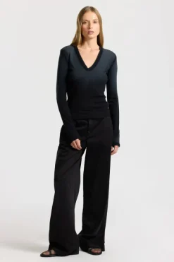 Verona U-Neck Shirt